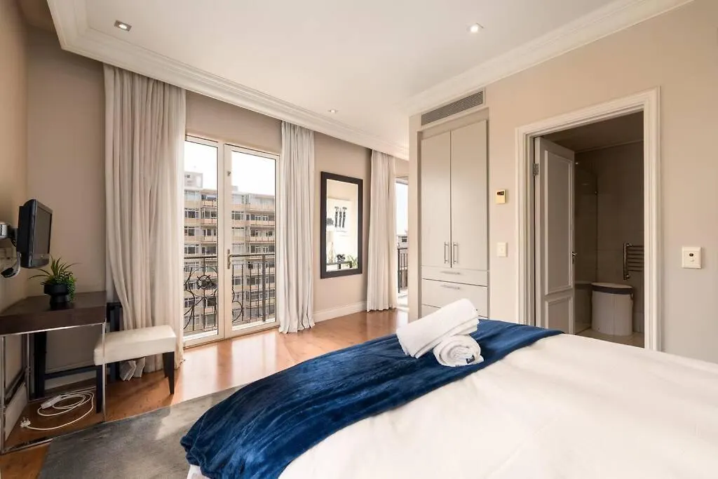 Daire Elegant Cape Royale Suite Cape Town