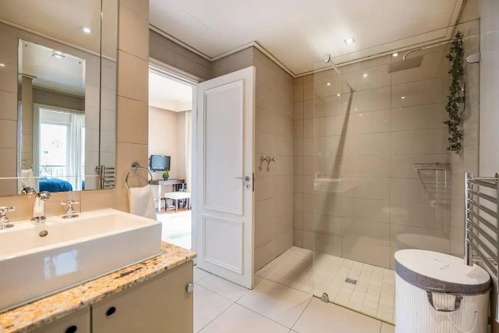 Elegant Cape Royale Suite Cape Town Daire